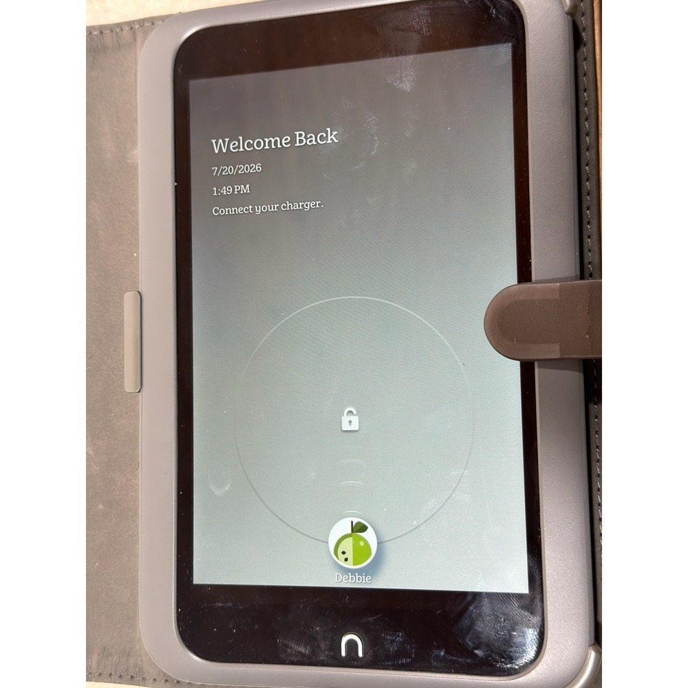 Barnes & Noble Nook HD BNTV400 8GB Tablet eReader With Charger Working Bundle - Picture 2 of 16